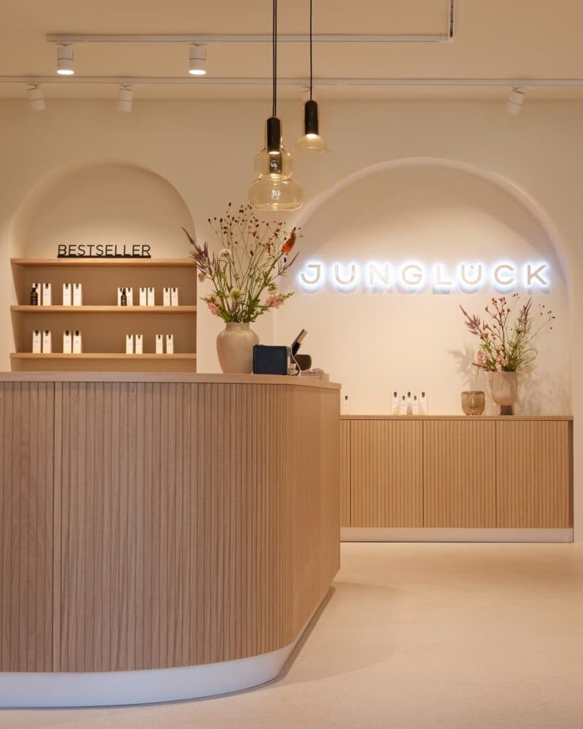 2023_JUNGLUECK_STORE_DSCF0259