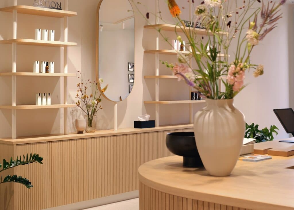 2023_JUNGLUECK_STORE_DSCF0316_quer