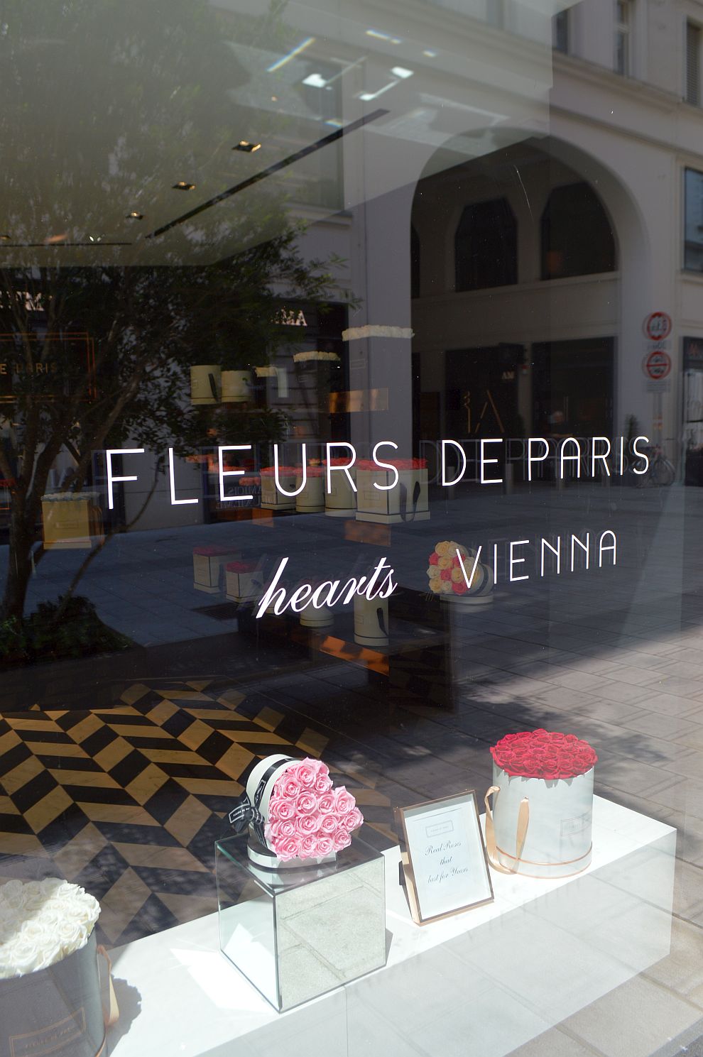 Projekt Kraft GmbH: Shop Design für Fleur de Paris in Wien