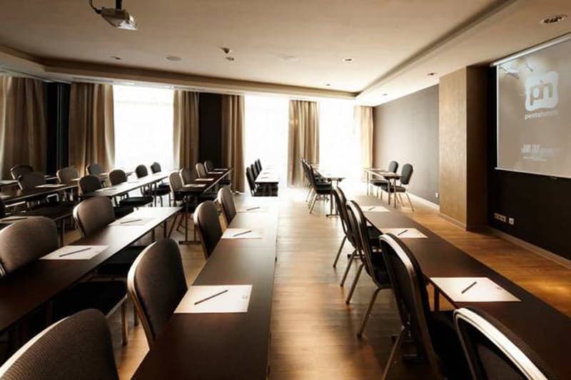 Projekt Kraft GmbH: Innenausbau Penta Hotel Wien Projekt Kraft GmbH: Innenausbau Penta Hotel Wien