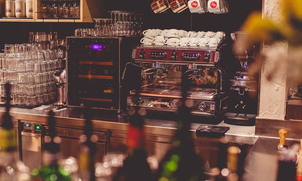 Bratar_Projekt-Kraft_12 Projekt Kraft: Bratar Karlsruhe Design, Planung und Innenausbau