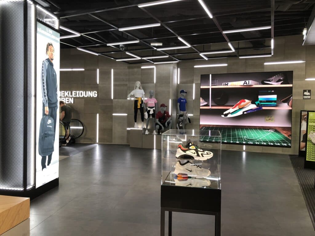 IMG_4045 JD Sports Wien Mahi Rolltreppe