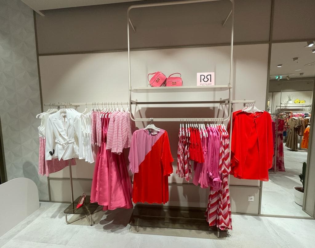 Retail Rinascimento Salzburg 22-10 Rinascimento Salzburg Europark Kleidung