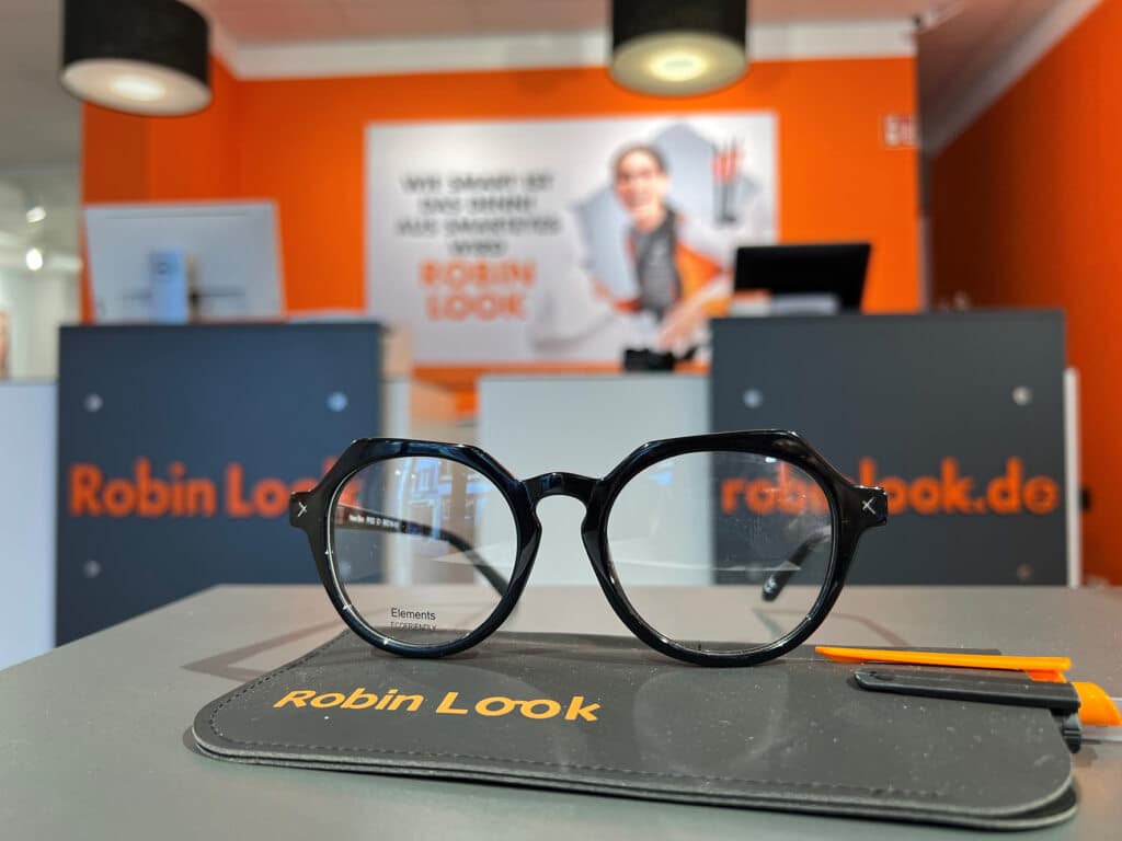 Robin Look Freiburg (6) Robin Look Freiburg - Optiker Nahaufnahme