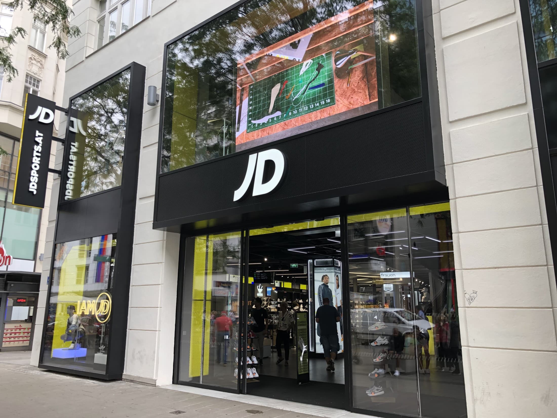 JD Sports Wien Mariahilferstraße Front