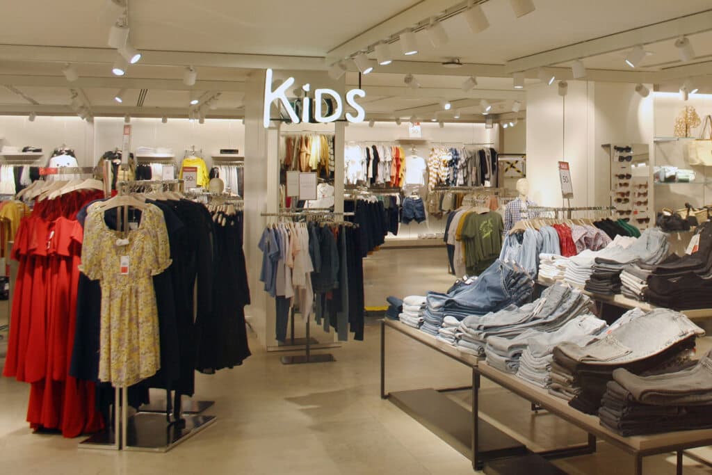 Innenausbau MANGO Rotterdam, Projekt Kraft Innenausbau MANGO Rotterdam, Projekt Kraft