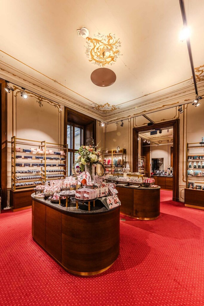 Christian-Steinbrenner_Schönbrunn-Group_Shop_Projekt-Kraft_14 Ladenbau und Shop Ausstattung durch Projekt Kraft, Foto: Christian Steinbrenner